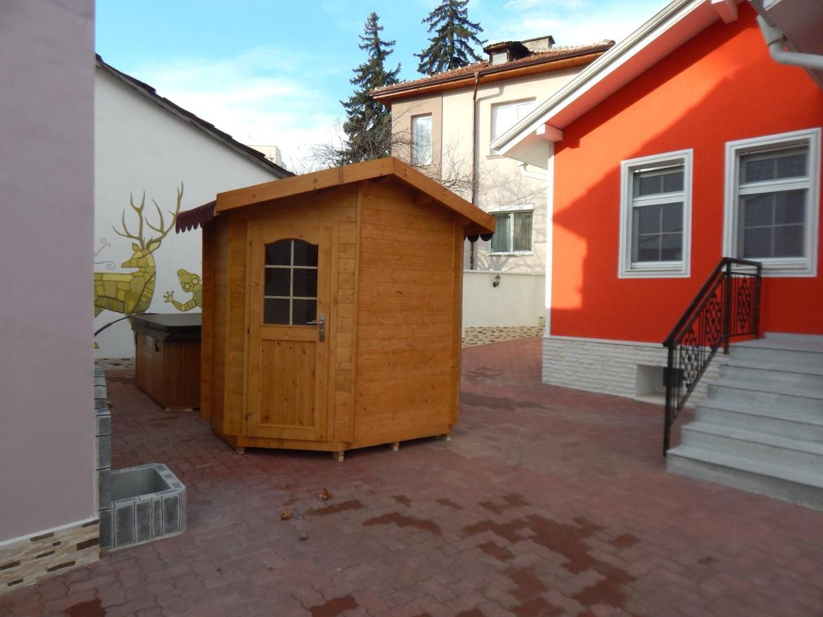 Red House Hotel Kyustendil Exterior foto